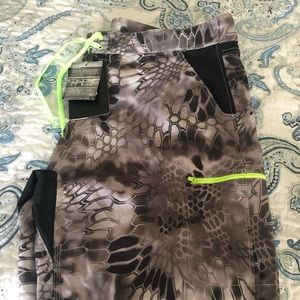 NWOT 3X HUK swim trunks!